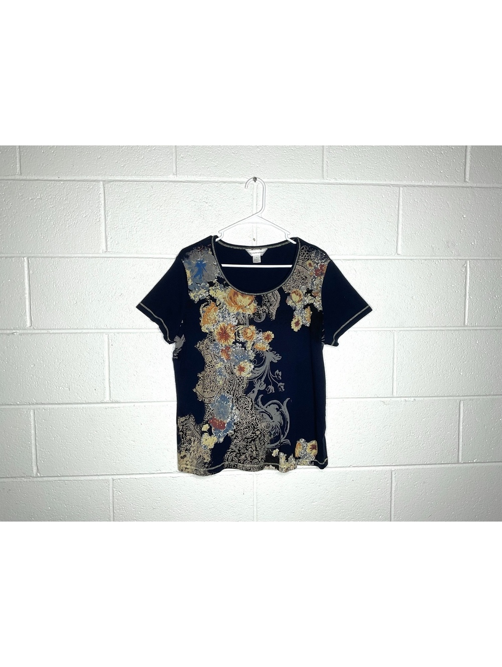 < Y2K Christopher & Banks Navy Blue Floral Paisley Pattern Top > - Picture 2 of 6